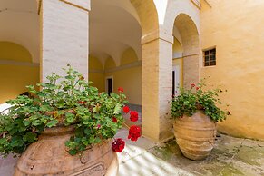 Borgo Colognola - Dimora Storica