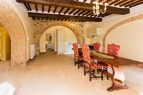 Borgo Colognola - Dimora Storica