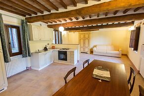 Borgo Colognola - Dimora Storica