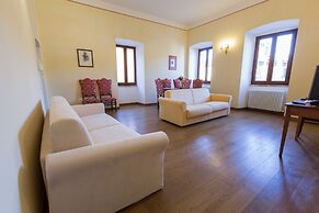 Borgo Colognola - Dimora Storica