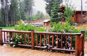 Silverwolf Log Chalet Resort