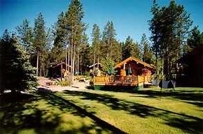 Silverwolf Log Chalet Resort
