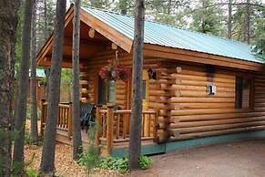 Silverwolf Log Chalet Resort