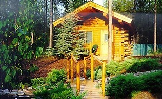 Silverwolf Log Chalet Resort