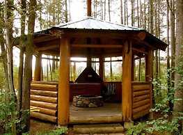 Silverwolf Log Chalet Resort