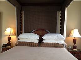 The Belvedere Inn & Restaurant