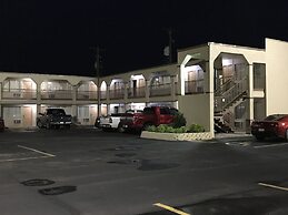 Hutchinson Inn