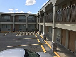 Hutchinson Inn