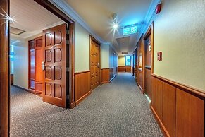 Royal Benja Hotel