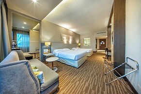 Royal Benja Hotel