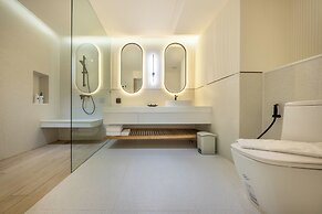 Royal Benja Hotel