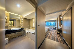Royal Benja Hotel