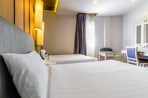 Royal Rattanakosin Hotel