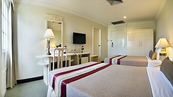 Royal Rattanakosin Hotel