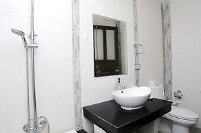 Whispering Palms Suite