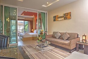 Whispering Palms Suite