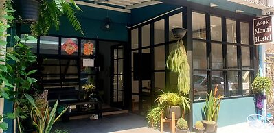 Asoke Montri Hostel
