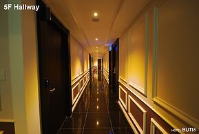 Hotel BUTI &