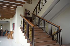 Reyna's The Haven and Gardens