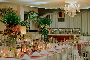 Reyna's The Haven and Gardens