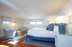 76 Main Ink Press Hotel