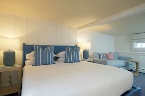 76 Main Ink Press Hotel