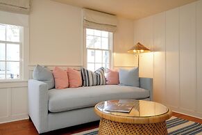 76 Main Ink Press Hotel