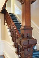 76 Main Ink Press Hotel