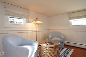 76 Main Ink Press Hotel