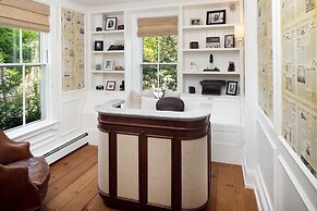 76 Main Ink Press Hotel