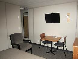 Triple J Hotel & Cabins