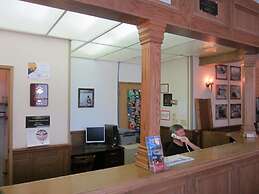 Triple J Hotel & Cabins