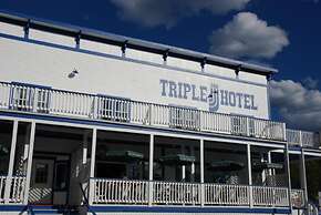 Triple J Hotel & Cabins