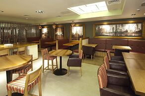 Premier Inn Stratford-Upon-Avon Central