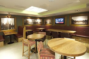 Premier Inn Stratford-Upon-Avon Central