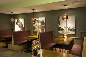 Premier Inn Leamington Spa Town Centre