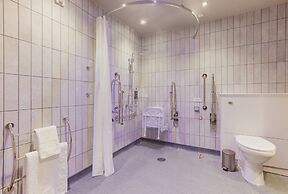 Premier Inn Leamington Spa Town Centre