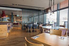 Premier Inn Birmingham Longbridge