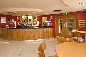 Premier Inn Bristol Cribbs Causeway - M5 J17