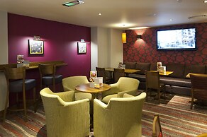 Premier Inn Bristol Cribbs Causeway - M5 J17