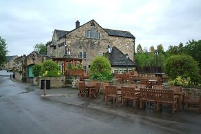 Premier Inn Huddersfield North