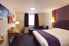 Premier Inn Halifax Town Centre