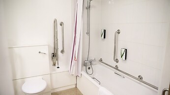 Premier Inn Halifax Town Centre