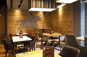 Premier Inn Halifax Town Centre