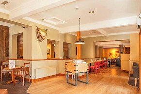 Premier Inn Guildford North - A3