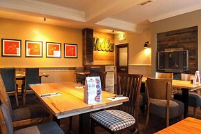 Premier Inn Guildford North - A3