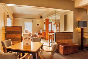 Premier Inn Guildford North - A3