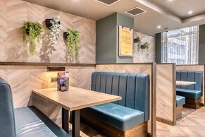 Premier Inn Glasgow City - George Square
