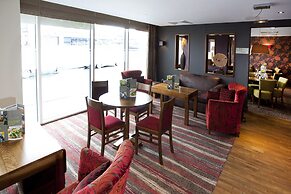 Premier Inn Inverness Centre - River Ness