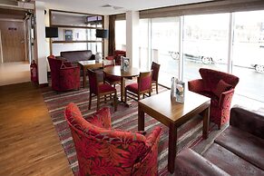 Premier Inn Inverness Centre - River Ness